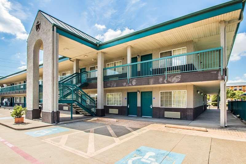Americas Best Value Inn Fort Worth Bagian luar foto