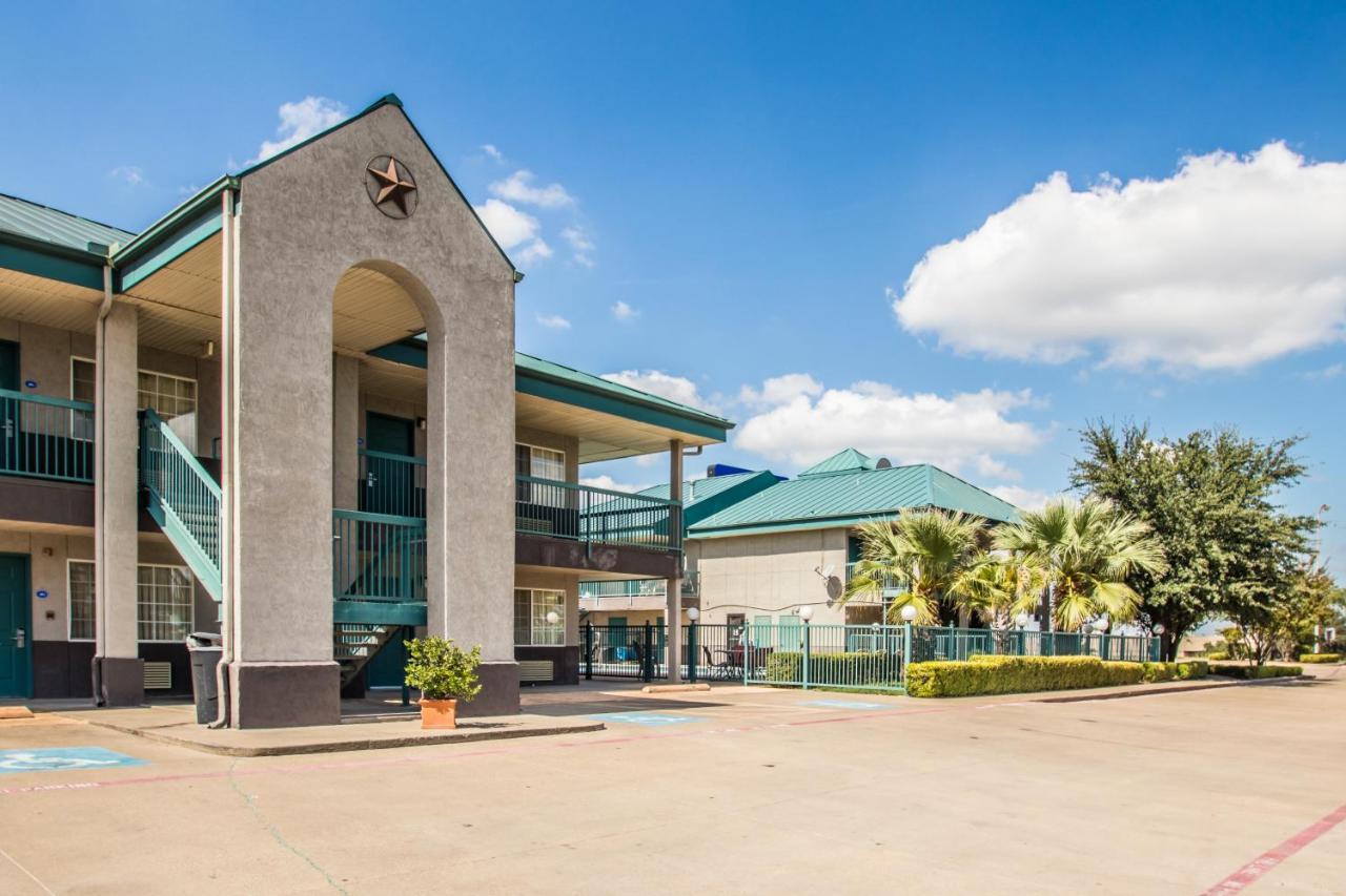 Americas Best Value Inn Fort Worth Bagian luar foto