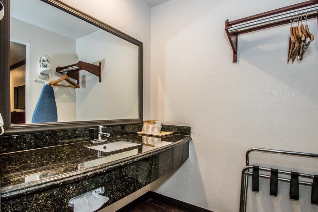 Americas Best Value Inn Fort Worth Bagian luar foto