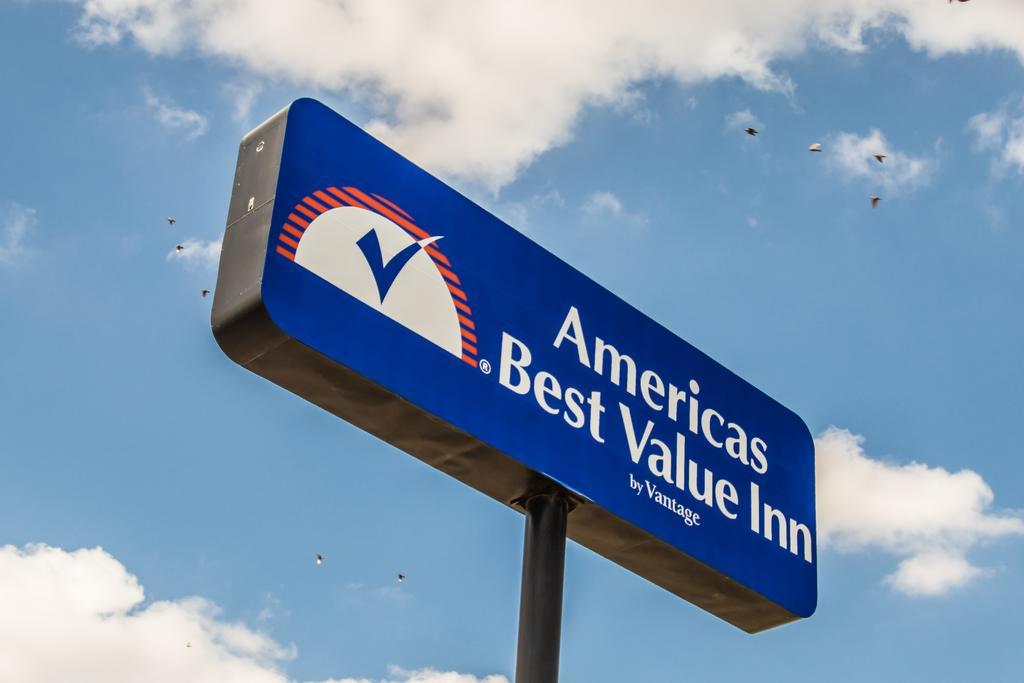 Americas Best Value Inn Fort Worth Bagian luar foto