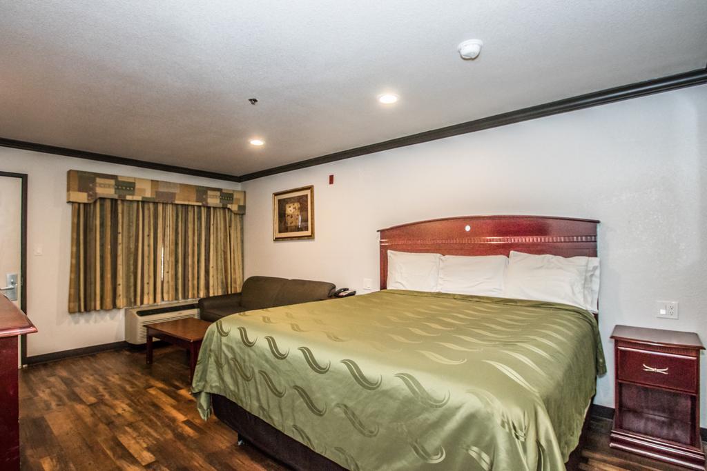 Americas Best Value Inn Fort Worth Bagian luar foto
