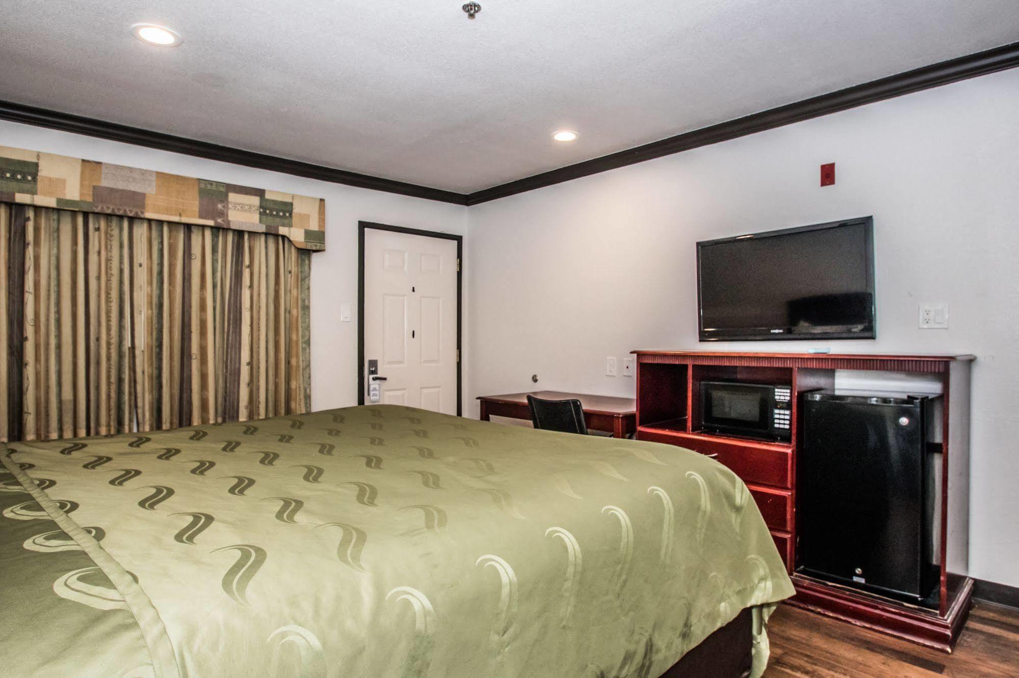 Americas Best Value Inn Fort Worth Bagian luar foto