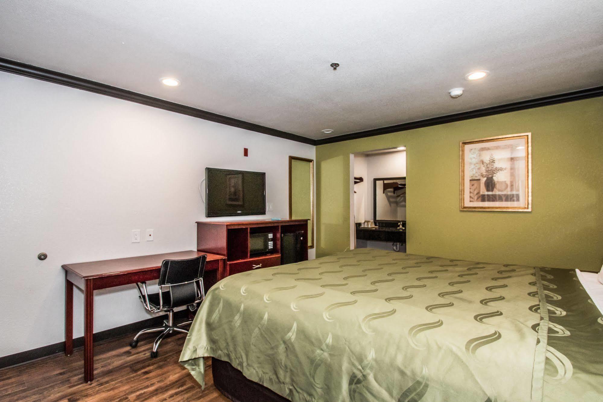 Americas Best Value Inn Fort Worth Bagian luar foto