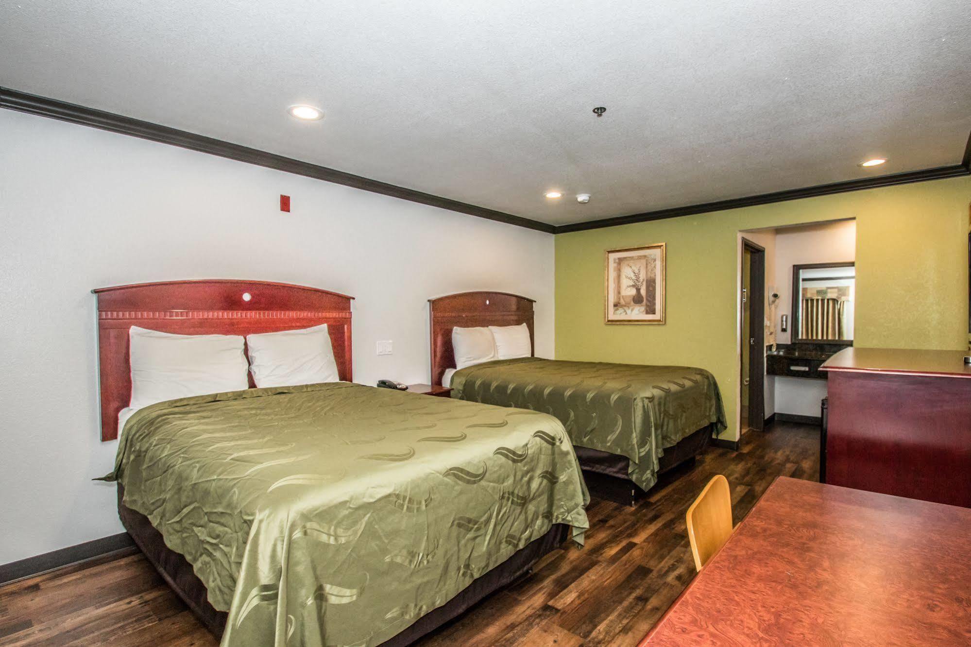 Americas Best Value Inn Fort Worth Bagian luar foto